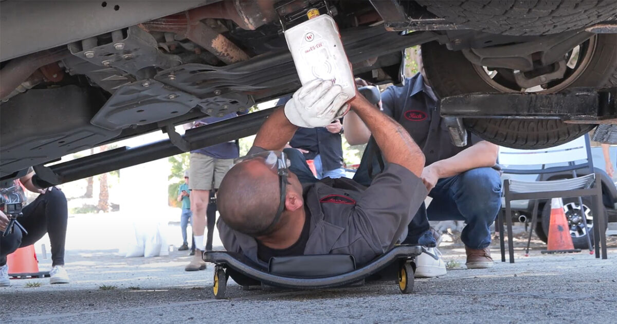 Los Angeles Police Safeguards Vehicles Through Etching And Marking VINs