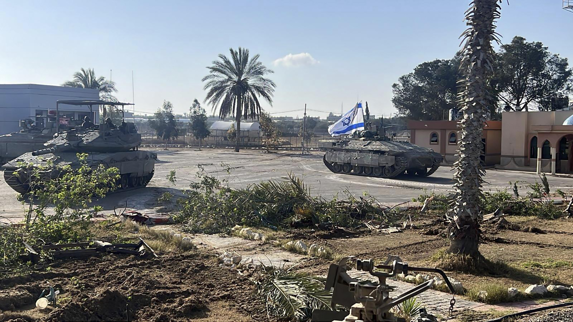 Israel Seizes Gazas Vital Rafah Crossing But The Us Says It Isnt The