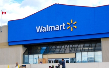 Tax Reform Prompts Walmart to Raise Minimum Wage, Hand out Bonuses, Expand Parental Leave