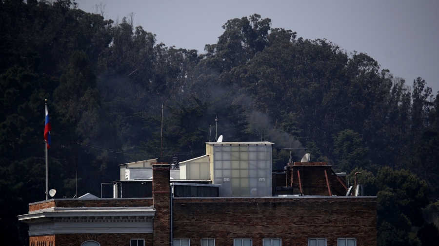 Smoke Seen Coming Out of Russian Consulate in San Francisco