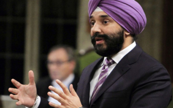 Bains to Consider Targets if Diversity on Corporate Boards Stagnates