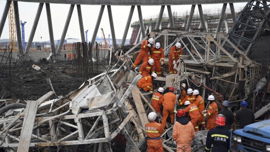 At least 67 Workers Dead in Chinese Scaffolding Collapse