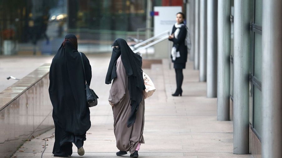 Dutch Parliament Passes Partial Ban of Islamic Veils
