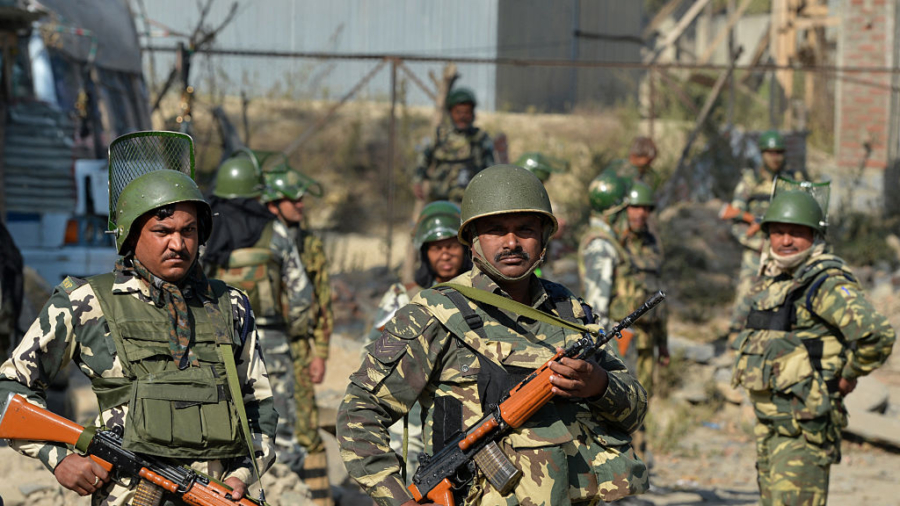 Islamist Raid on Indian Base Near Pakistan Kills 7