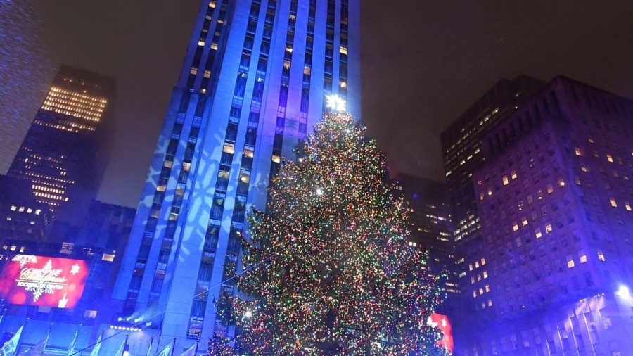 7 Fun Facts About the Rockefeller Center Christmas Tree (Video)