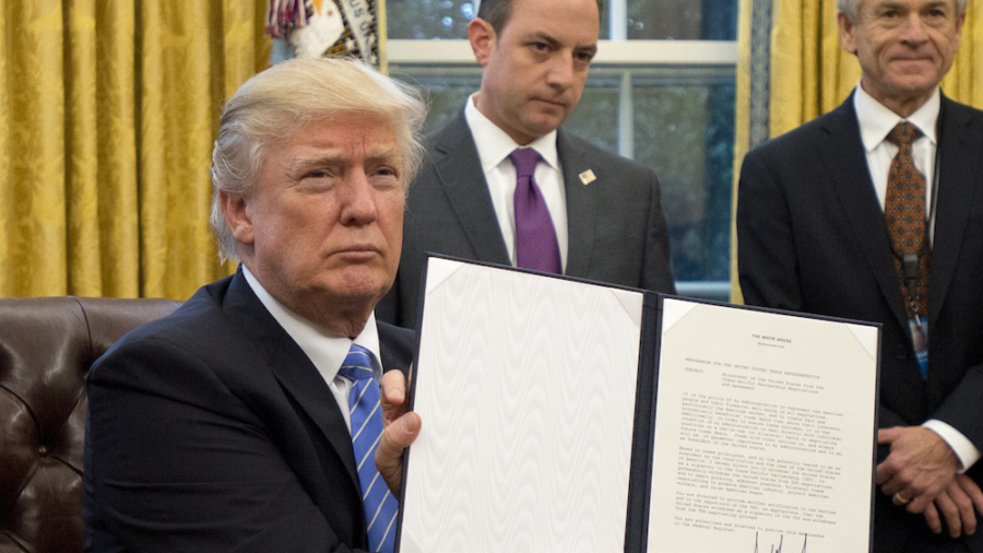 US President Trump Signs Executive Order Withdrawing from the Trans-Pacific Partnership