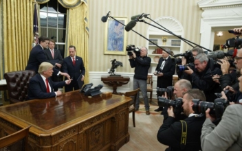 New White House Look: Trump Gives the Oval Office a Makeover