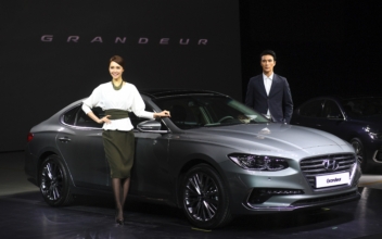 South Korean Motor Show introduces two new car models