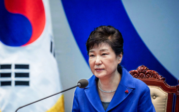 South Korean prosecutors: President Park colluded for Samsung bribe
