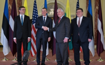 Foreign ministers from Baltic states tout NATO strength