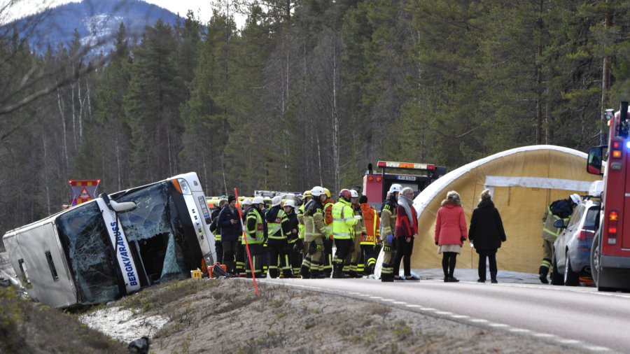Three killed after bus carrying schoolchildren crashes in Sweden