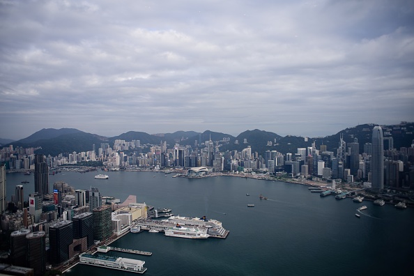 China-Hong Kong bridge nears completion