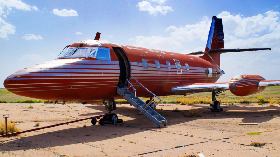Elvis’ old jet up for auction