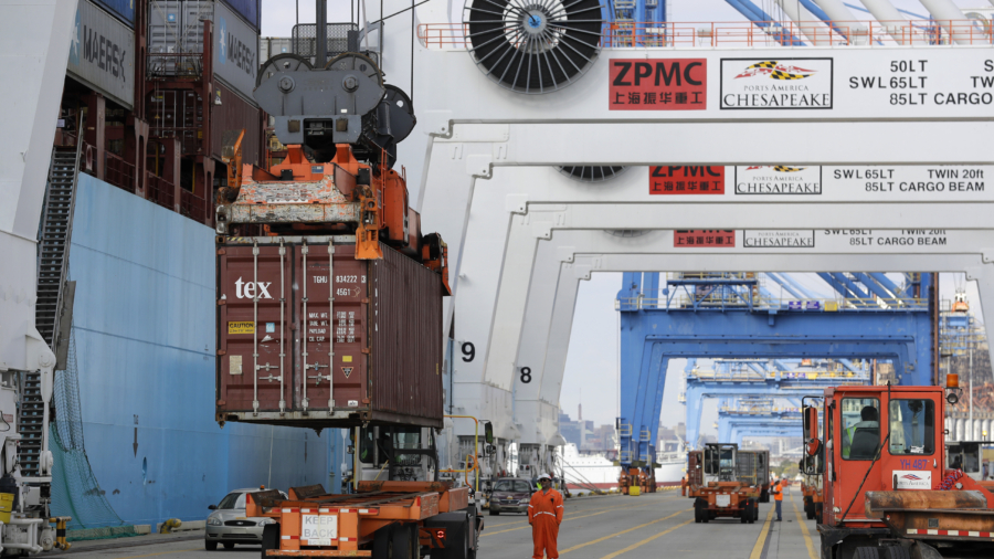 U.S. trade deficit shrank in March