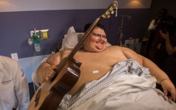 World’s heaviest man recovering from bypass surgery