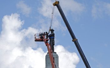 New Orleans removes last Confederate monument