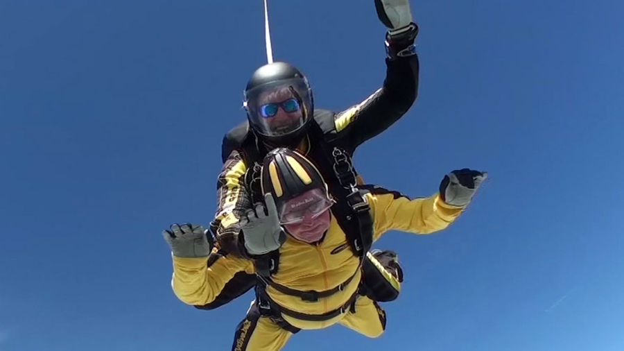 D-Day veteran sets record for world’s oldest skydiver