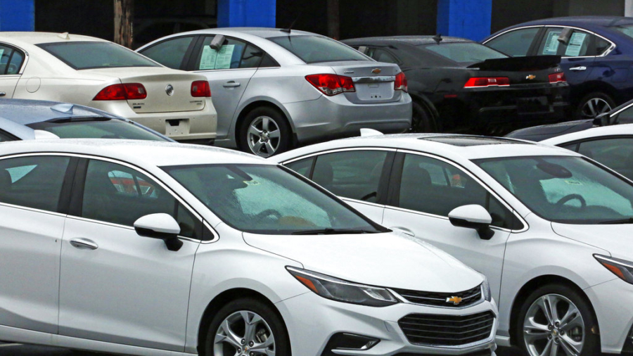 U.S. auto sales reverse downward trend, led by Ford and Nissan