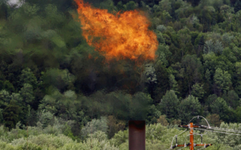Interior Secretary will enforce and rewrite methane emission rules