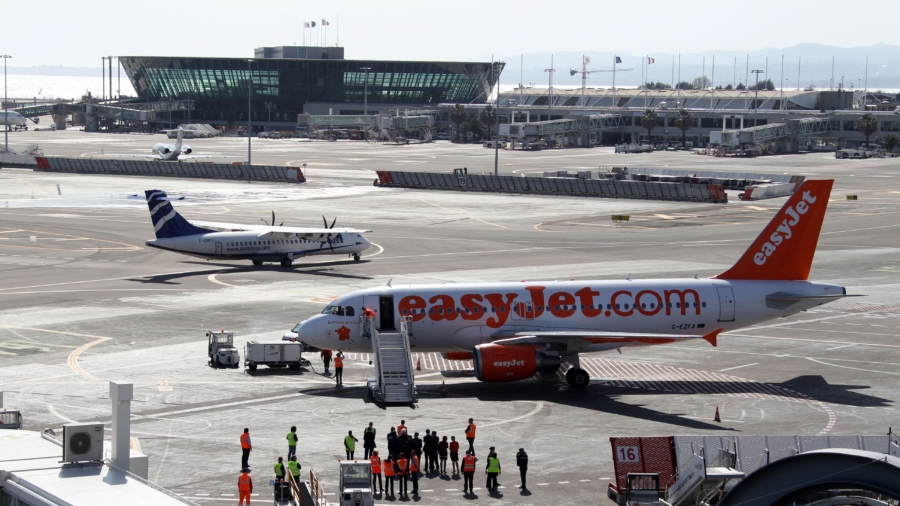 Easyjet Passenger Removed From Plane After Allegedly Sexually Harassing Flight Attendant