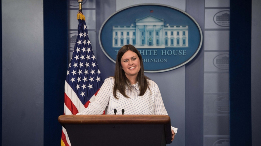 Sarah Huckabee Sanders reads aloud letter from 9-Year-Old Trump fan, it’s going viral