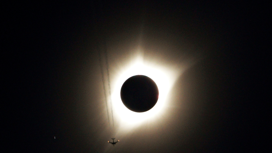 FAA Issues Warning for Air Travel Disruptions During Total Solar Eclipse on April 8