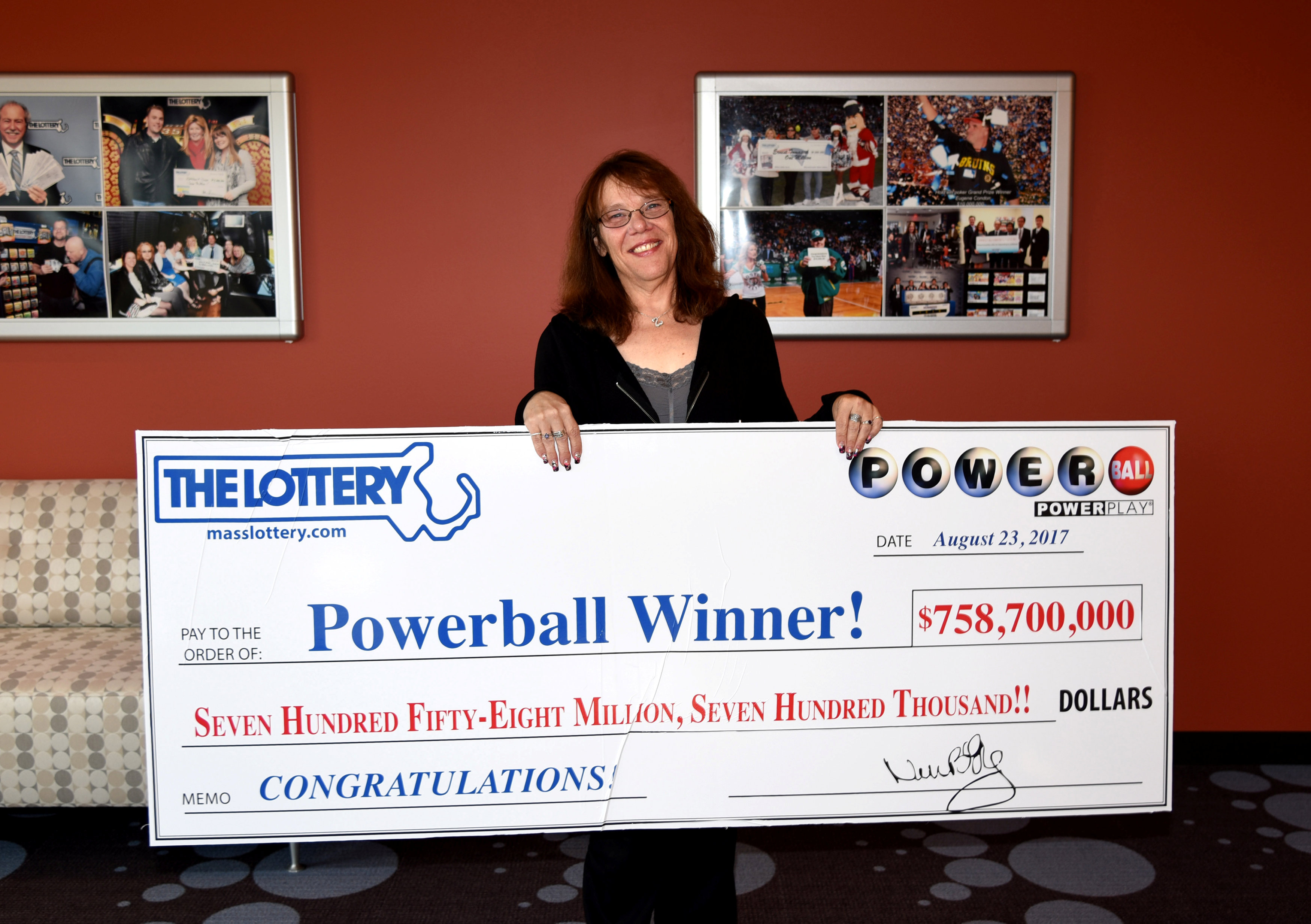 Mavis Wanczyk of Chicopee, Mass., the winner of the $758.7 million Powerball jackpot in Braintree, Mass., in this Aug. 24, 2017, handout photo. (Massachusetts State Lottery/Handout via Reuters)
