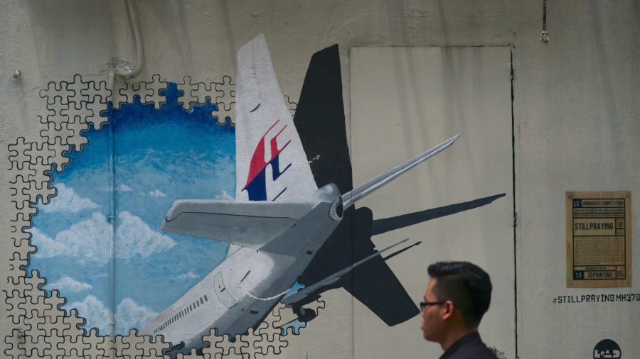 Company Offers Search for Disappeared Flight 370, Victims’ Families Urge Government to Agree