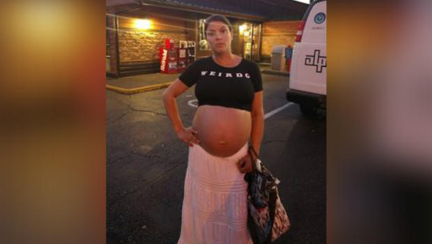 Pregnant Woman Says She Was Denied Restaurant Service for What She Wore
