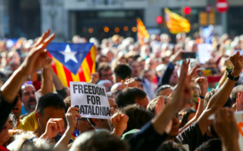 Police arrest high-ranking Catalan officials in raids