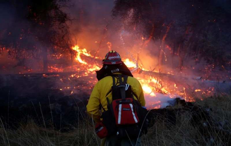 California ‘Horror’ Fires Burn on, 40 Dead in One Week