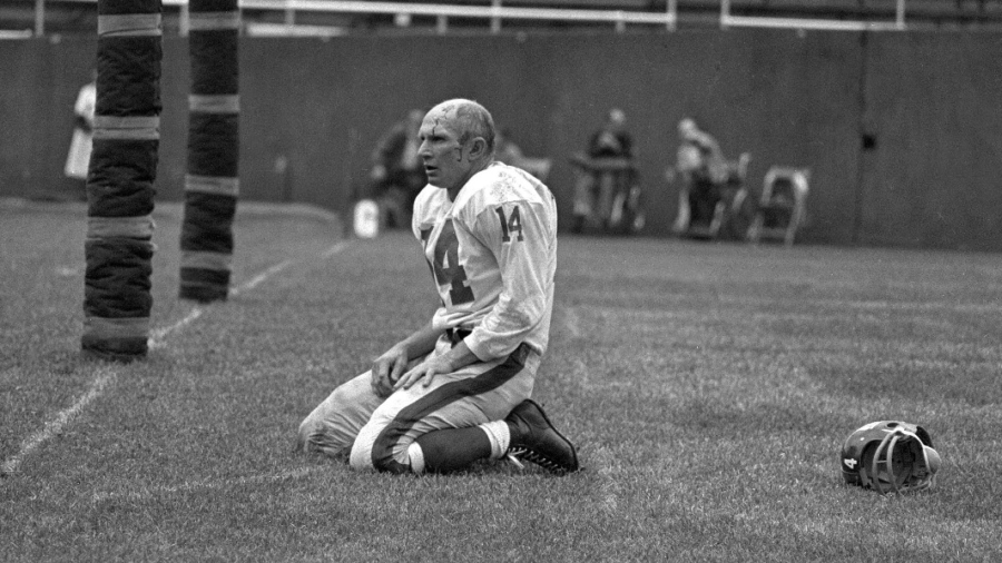NFL Hall of Fame QB Y.A. Tittle Dead at 90