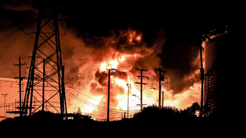 Massive Fire Erupted at West Coast’s Largest Oil Refinery Near Los Angeles