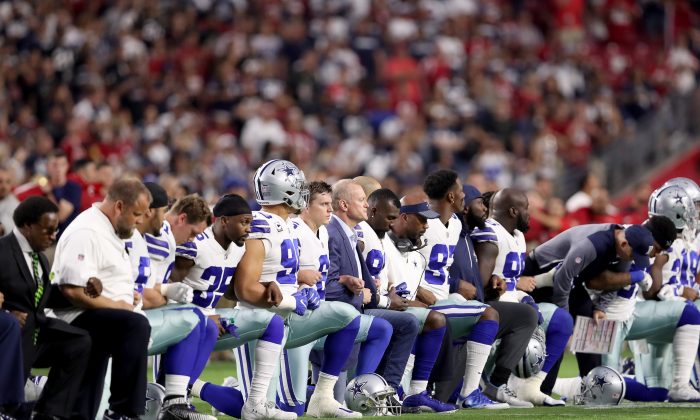 Papa John’s Says NFL Anthem Protests Are Hurting Sales