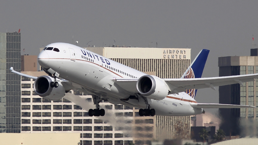 United Flight Diverted to Free Passenger Trapped in Bathroom
