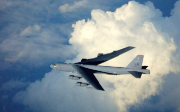 US B-52 Bombers Fly in Country Bordering Ukraine