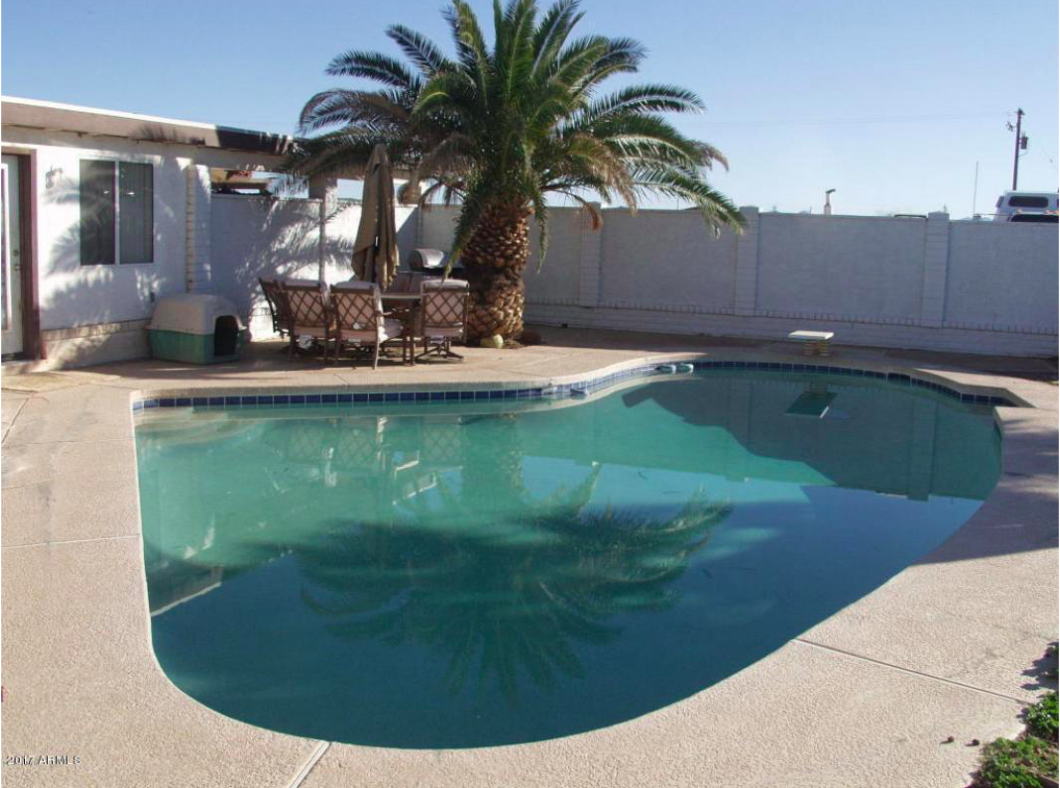 A pool outside of the home of Stardust Ranch in Rainbow Valley, Ariz. (Courtesy of John Edmonds)