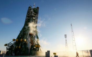 US, Russian, Japanese Crew Blasts Off for Space Station