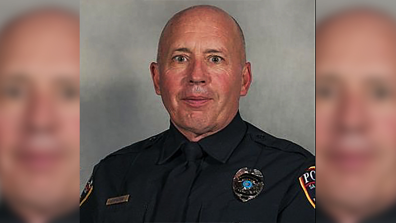 Texas Police Officer Killed in Ambush While Serving Warrant