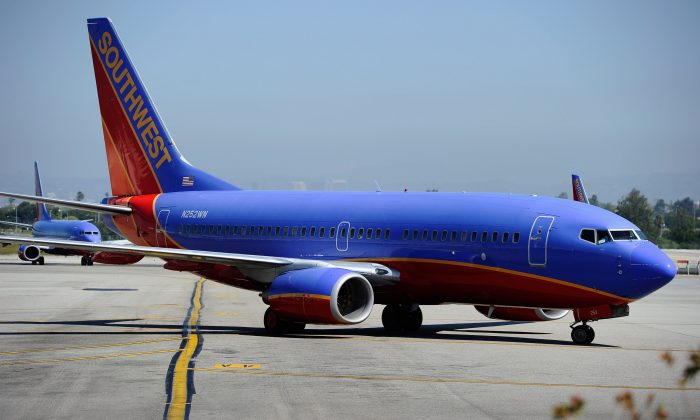 Southwest Airlines Backs Off Plan to Put Unvaccinated Employees on Unpaid Leave