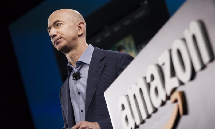 Amazon Founder Jeff Bezos to Step Down as CEO