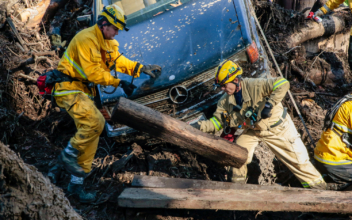 Search for California Mudslide Survivors Goes On