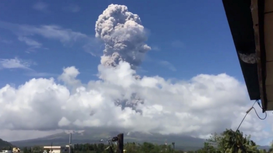 Philippines Raises Alert Level After Explosion at Mount Mayon Volcano