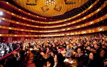 New York’s Love Affair with Shen Yun Continues—Company Performs to Sold Out Shows