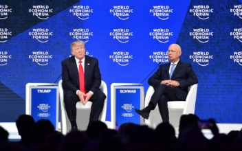Trump Pitches ‘America First’ in Davos