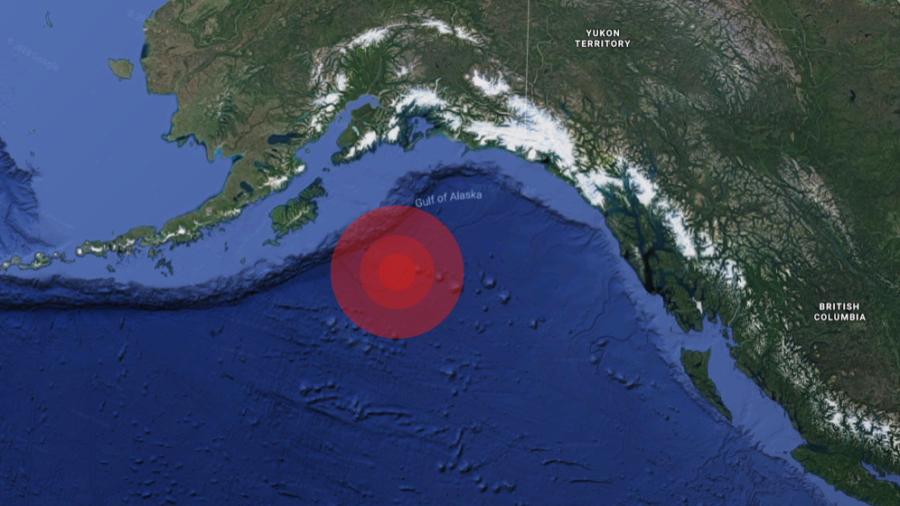 Tsunami Alert in Alaska after 8.2 Earthquake Hits