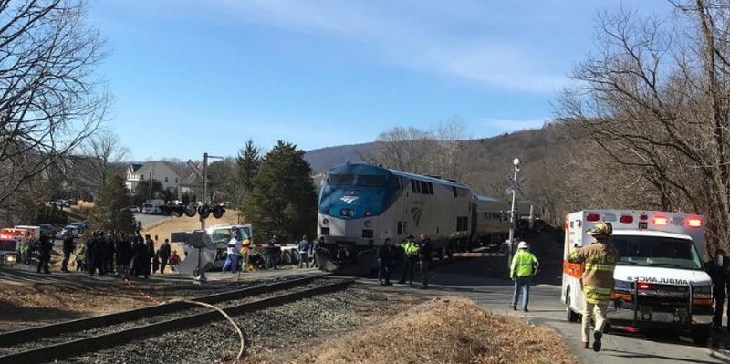 Train Carrying U.S. Republican Lawmakers Hits Truck in Virginia, 1 Dead