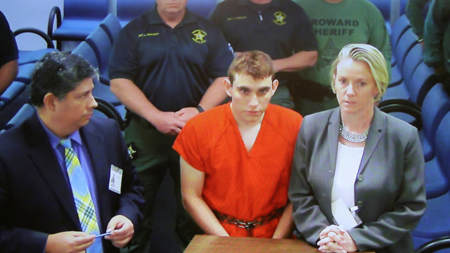 Accused Florida Gunman Visited Restaurants and Store After School Shooting