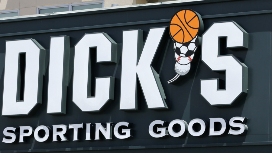 Dick’s Cuts off Sales of Assault-style Rifles in Stores