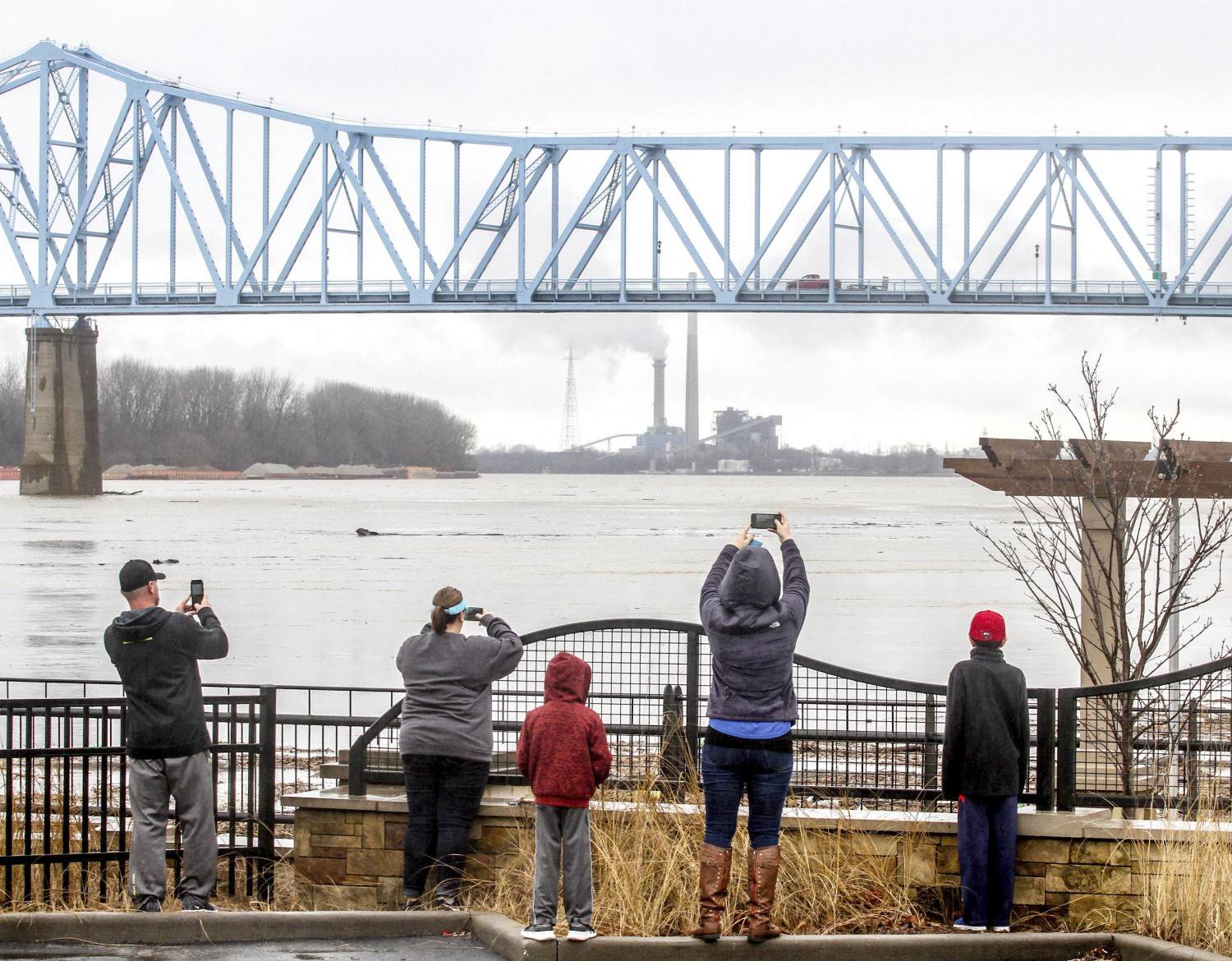 The Ohio River. (Greg Eans/The Messenger-Inquirer via AP)